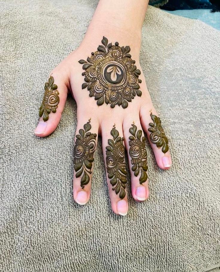 mehndi design photo