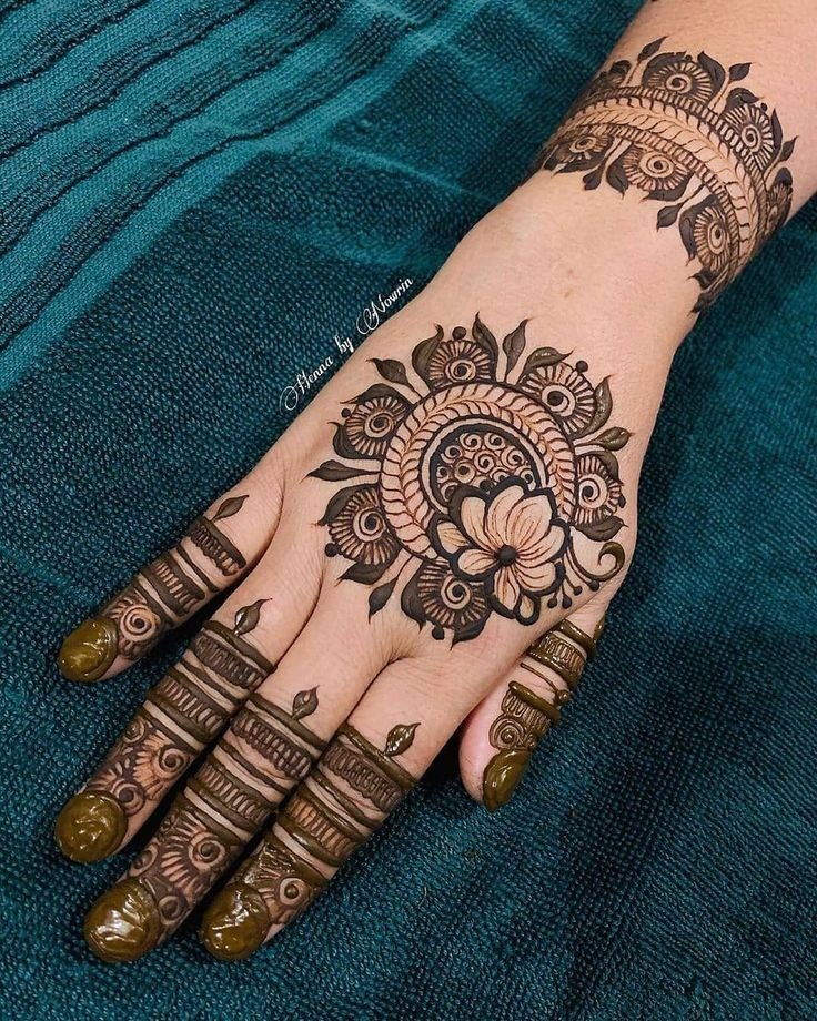 mehndi design photo