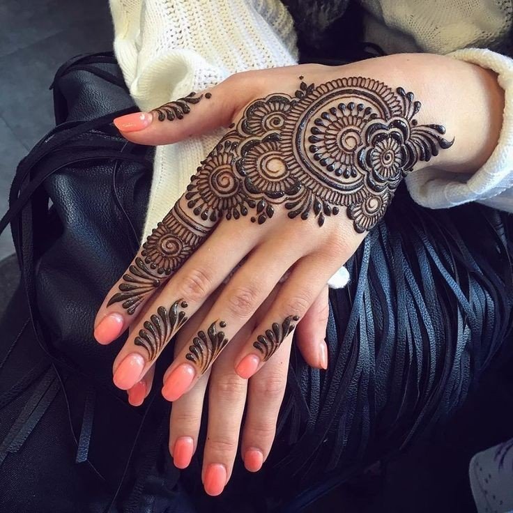 mehndi design photo