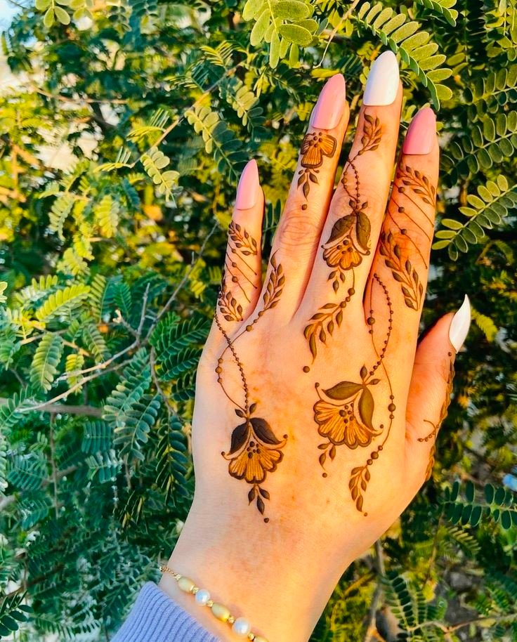 mehndi design photo