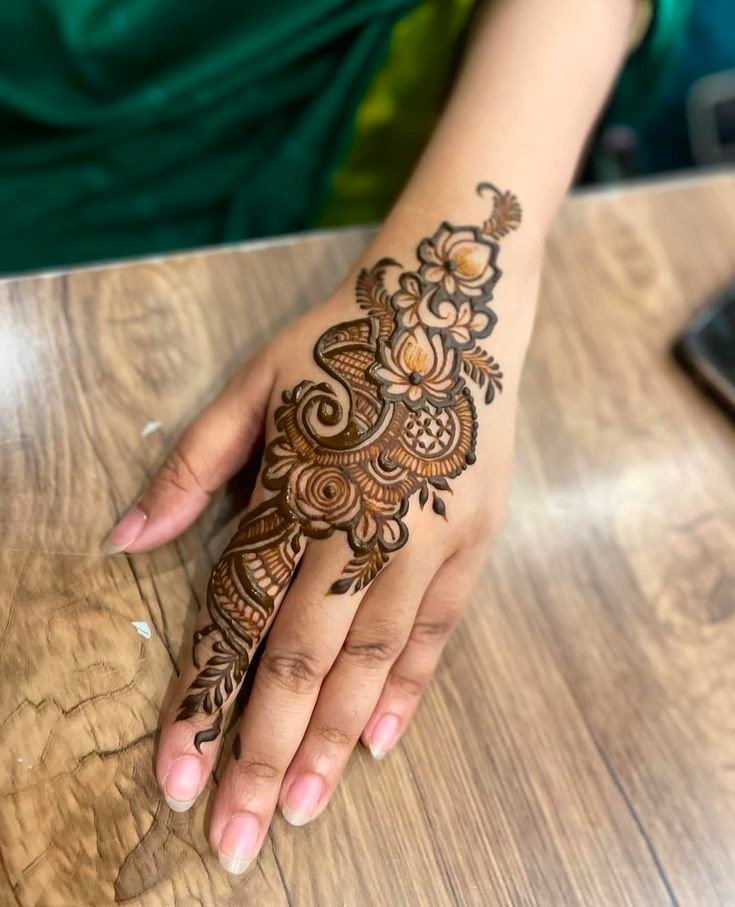 mehndi design photo